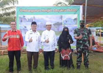 Bupati Buton dan Forkopimda Letakkan Batu Pertama Masjid Adhyaksa Kejaksaan Buton