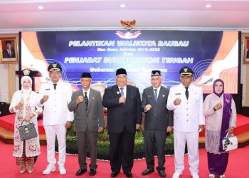 Gubernur Sultra Lantik Walikota Baubau dan Pj Bupati Buton Tengah