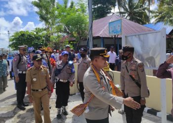 Kunjungi Polsek Batuatas, Kapolres Baubau Motivasi Anggotanya Kerja Profesional dan Siaga