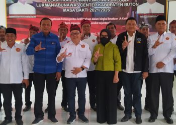 Hadiri Pelantikan Pengurus DPD LA Center, Ini Harapan Wakil Bupati Buton