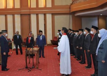 Lantik Pejabat Pemprov, Pj Sekda Asrun Lio Ingatkan ASN Menjaga Amanah