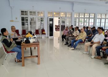 Didampingi Kapolres, Bupati Buton Kumpulkan Seluruh OPD Instruksikan Atasi dan Bantu Korban Banjir