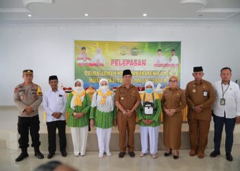 Lepas Keberangkatan Calon Jamaah Haji, Bupati La Bakry Titip Doa untuk Masyarakat Buton