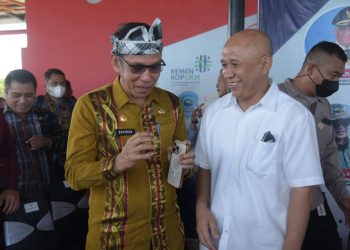 Bertemu Menteri Koperasi dan UKM, Pj Bupati Buton Serahkan Usulan Bantuan Koperasi