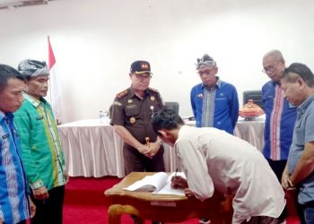 Serius Bangun Buton, Pj Bupati Ingatkan Kontraktor Proyek Pasar Bekerja Baik dan Benar