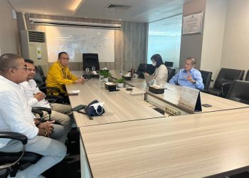 Pj Bupati Rapat Bersama Kementerian Bahas Aspal Buton