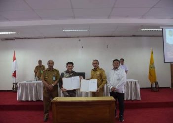 Pj Bupati Buton Imbau Tenaga Medis Layani Masyarakat dengan Hati