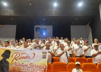 Pj Bupati Buton Nobar Film “Aku Rindu” Bersama Forkopimda