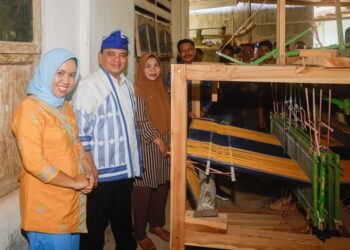Dukung Pelestarian Budaya Lokal, Pj Gubernur Sultra Sambangi Kampung Tenun Masalili