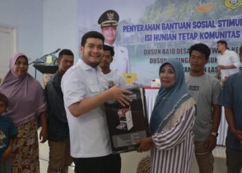 138 Kepala Keluarga di Buton Terima Bantuan Lewat Program Pemberdayaan KAT