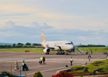 Lobi Yusran Fahim Berhasil, Pesawat Super Jet Air Beroperasi Tiap Hari di Baubau