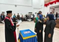 Setelah Menunggu Selama Berbulan-Bulan, Hasni Akhirnya Dilantik Sebagai Wakil Ketua DPRD Buton