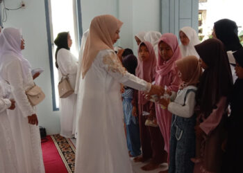 Pemerintah Desa Barangka Santuni Anak Yatim Peringati 10 Muharram